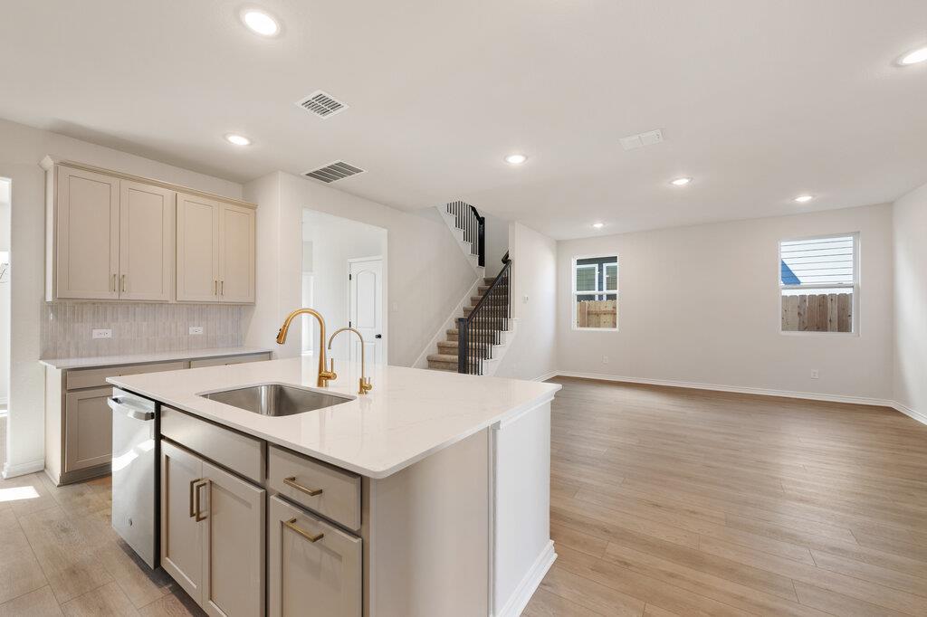 112 Barret Dr, Liberty Hill, TX 78642