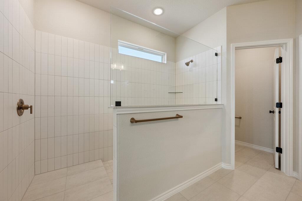 112 Barret Dr, Liberty Hill, TX 78642