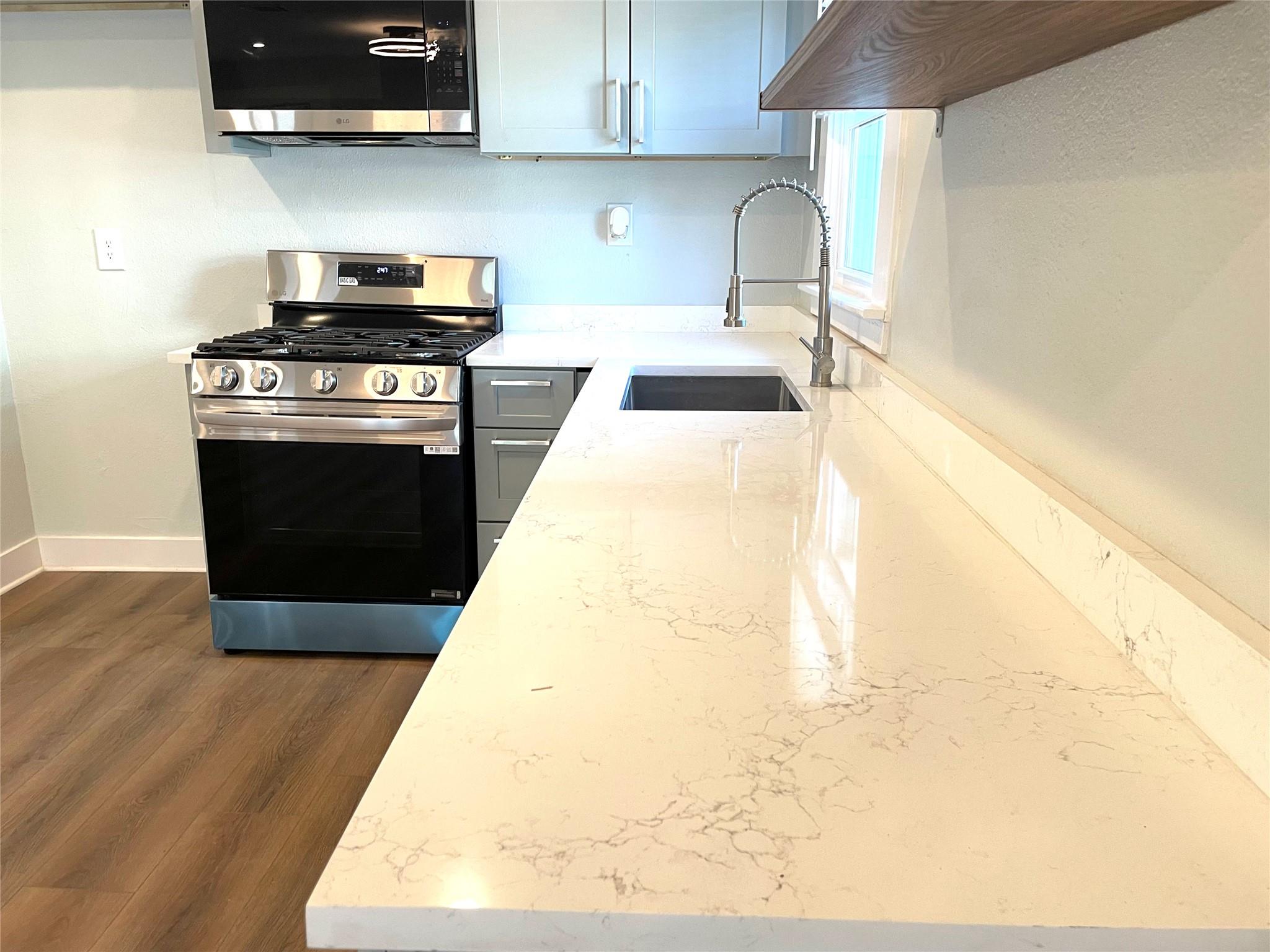 807 E Riverside Dr # A, Austin, TX 78704