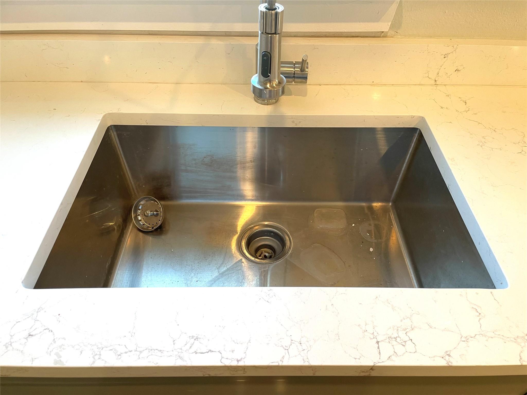 807 E Riverside Dr # A, Austin, TX 78704