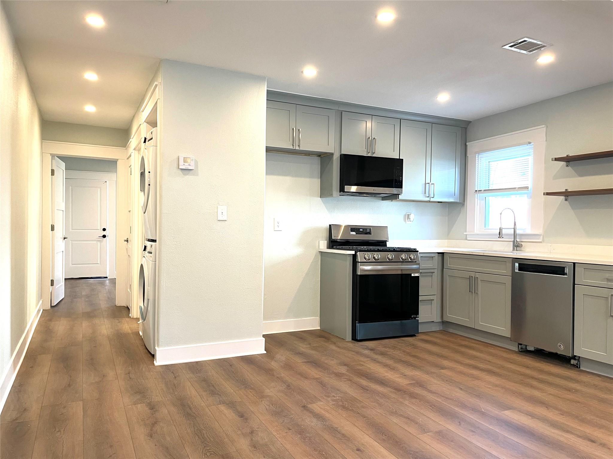 807 E Riverside Dr # A, Austin, TX 78704