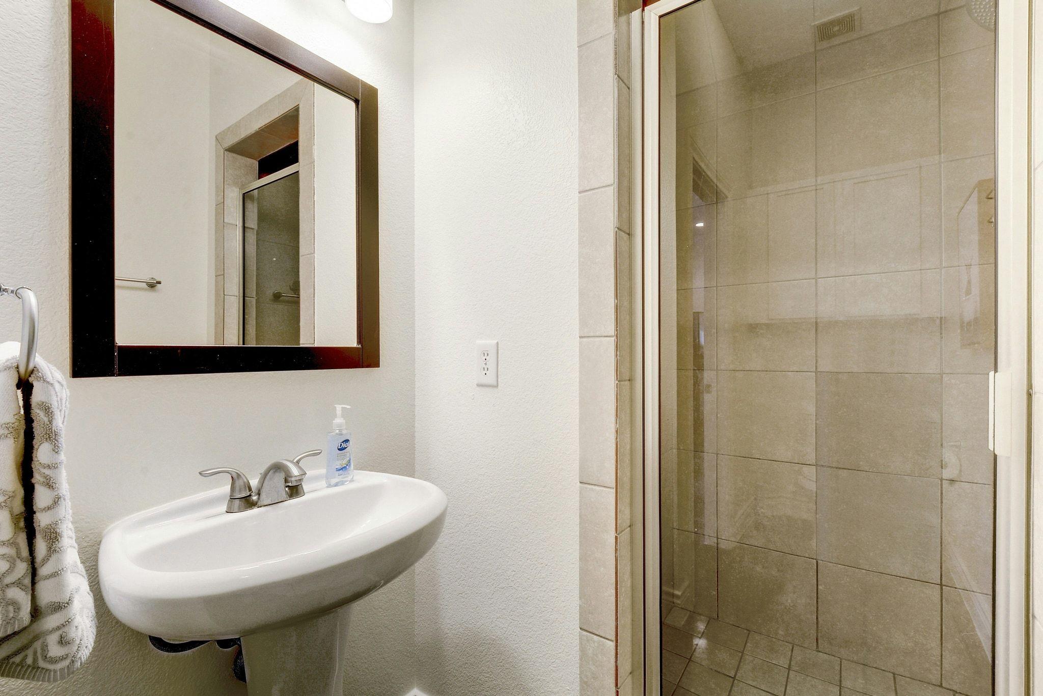 2206 E 14th St # 2, Austin, TX 78702