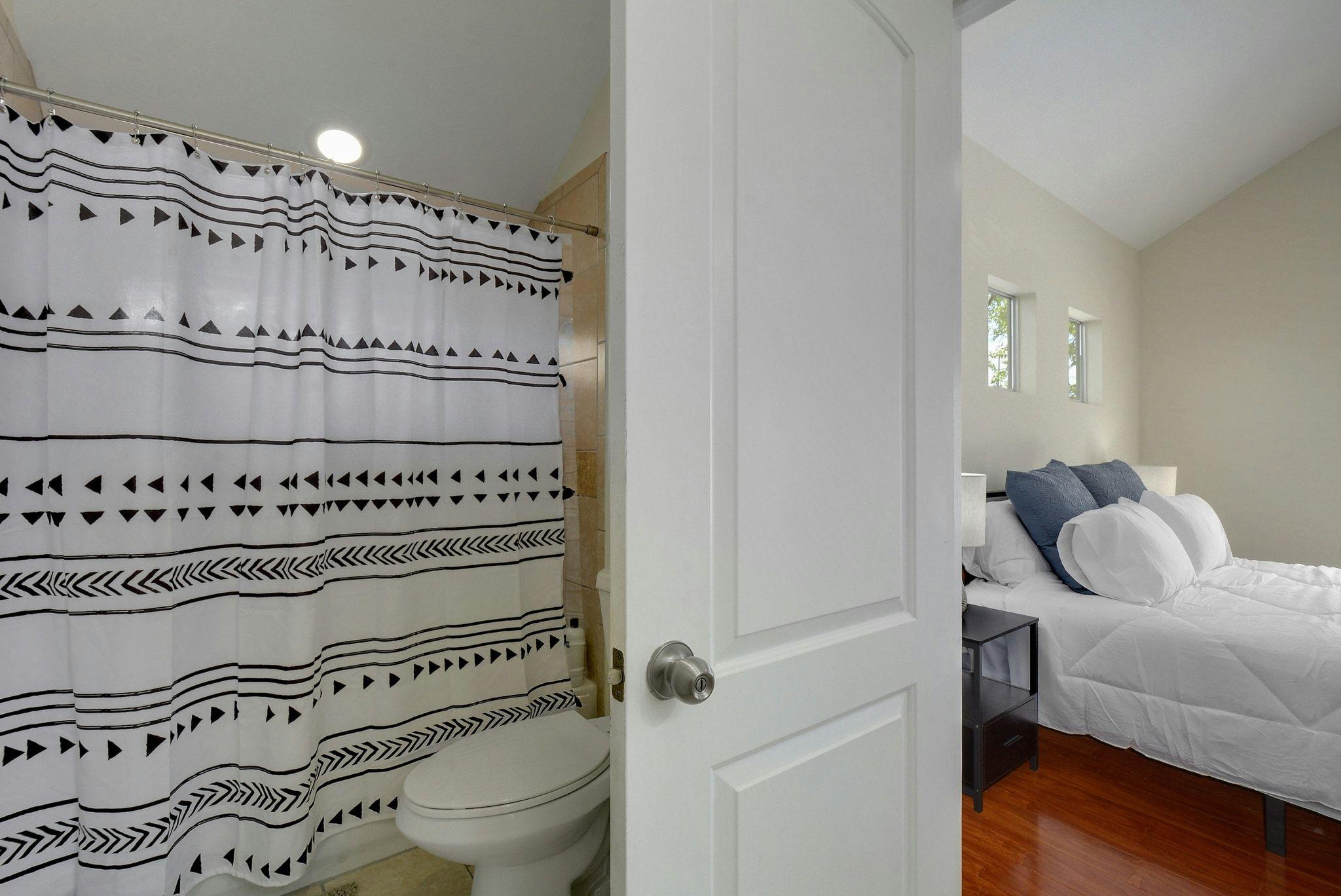 2206 E 14th St # 2, Austin, TX 78702