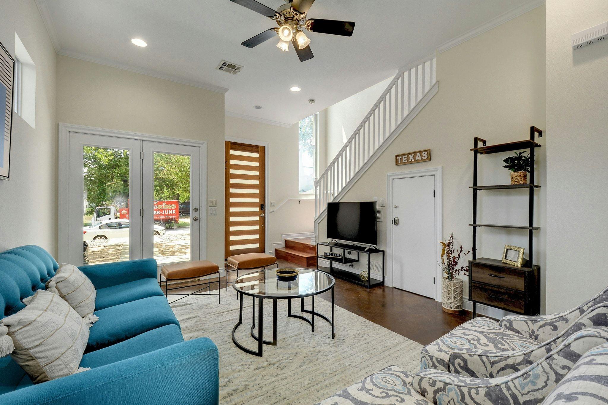 2206 E 14th St # 2, Austin, TX 78702