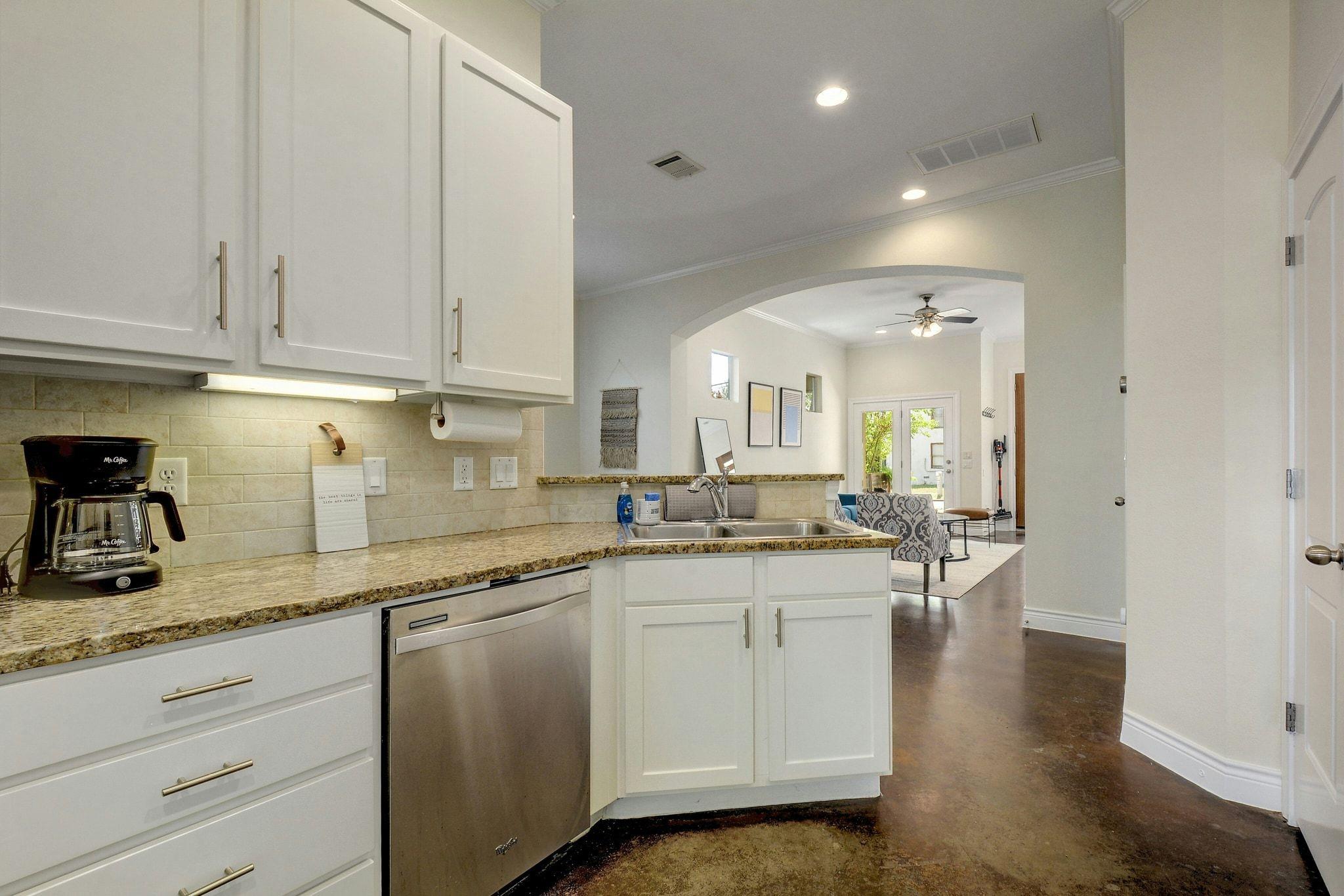 2206 E 14th St # 2, Austin, TX 78702