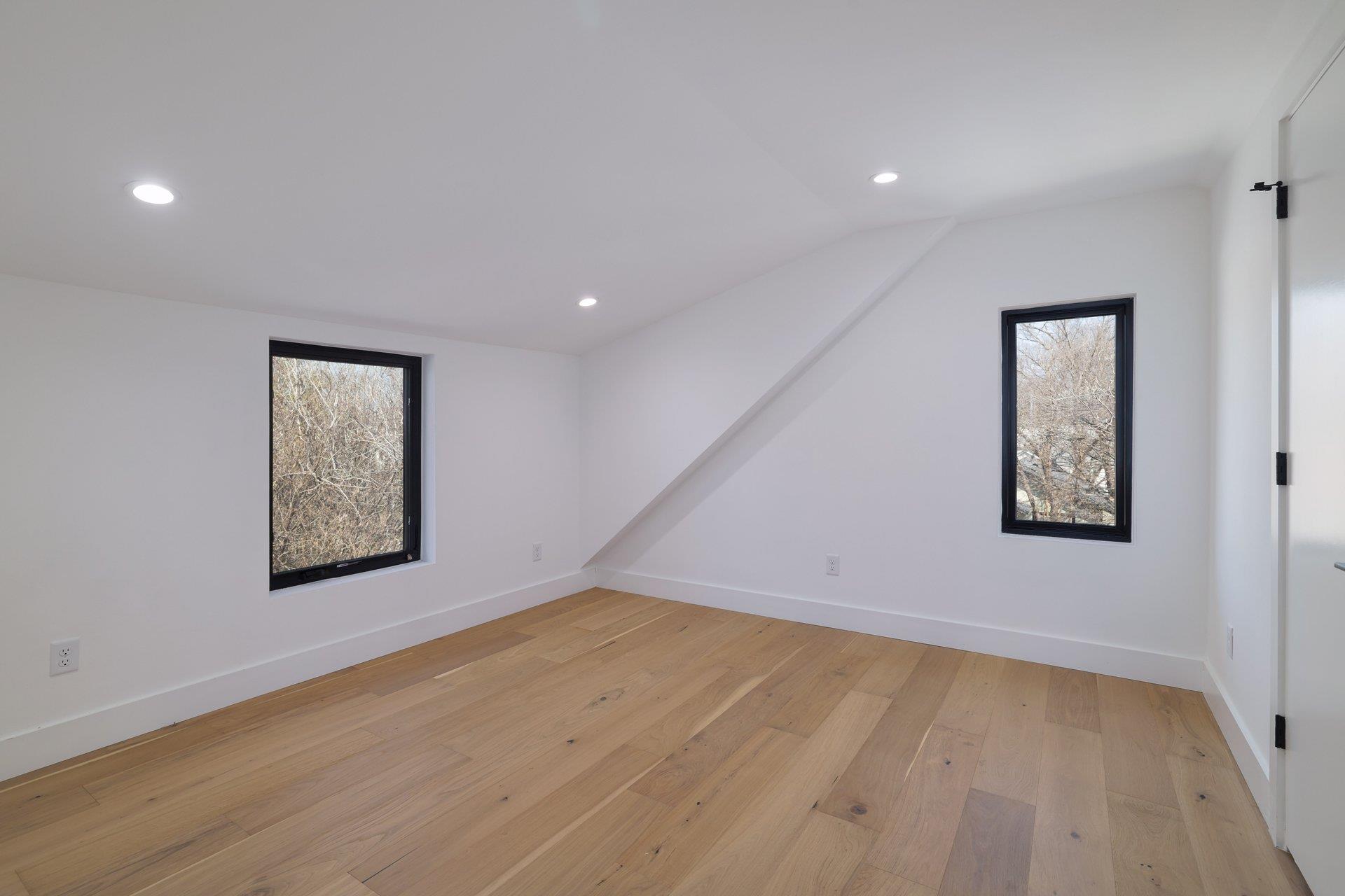 2401 Willow St, Austin, TX 78702