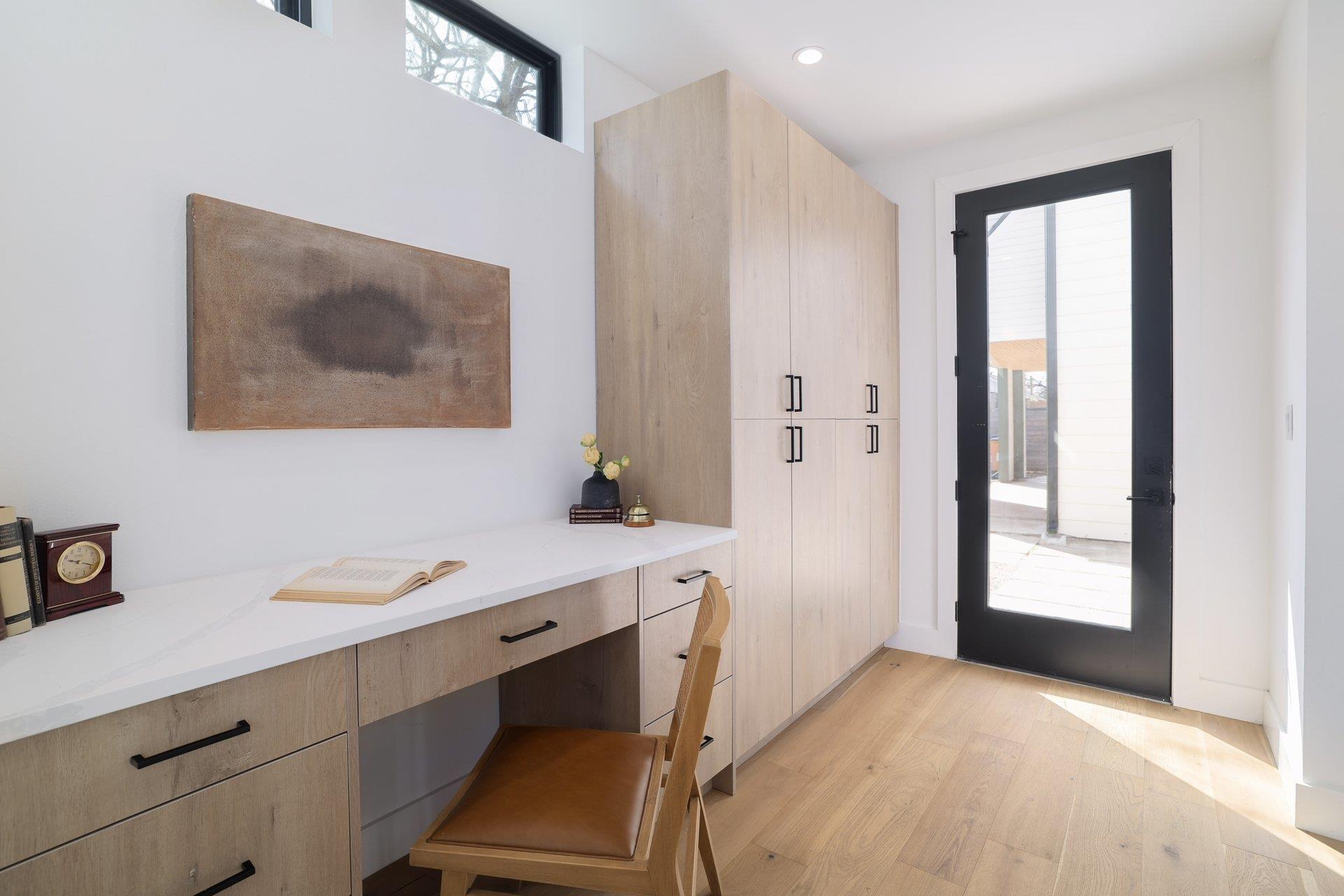 2401 Willow St, Austin, TX 78702