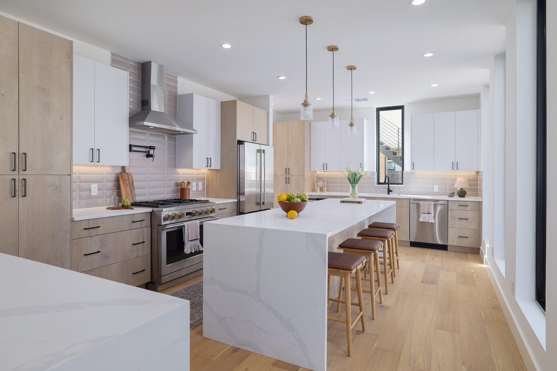 2401 Willow St, Austin, TX 78702