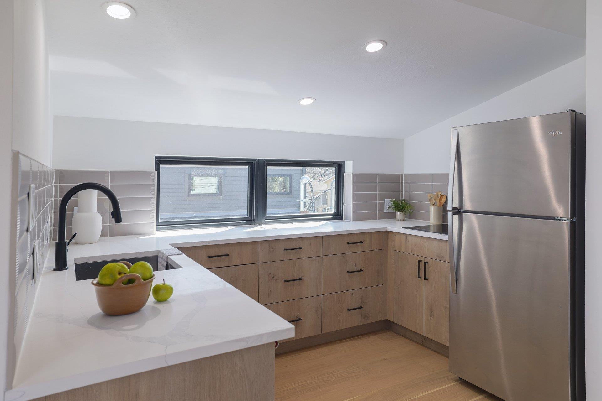 2401 Willow St, Austin, TX 78702