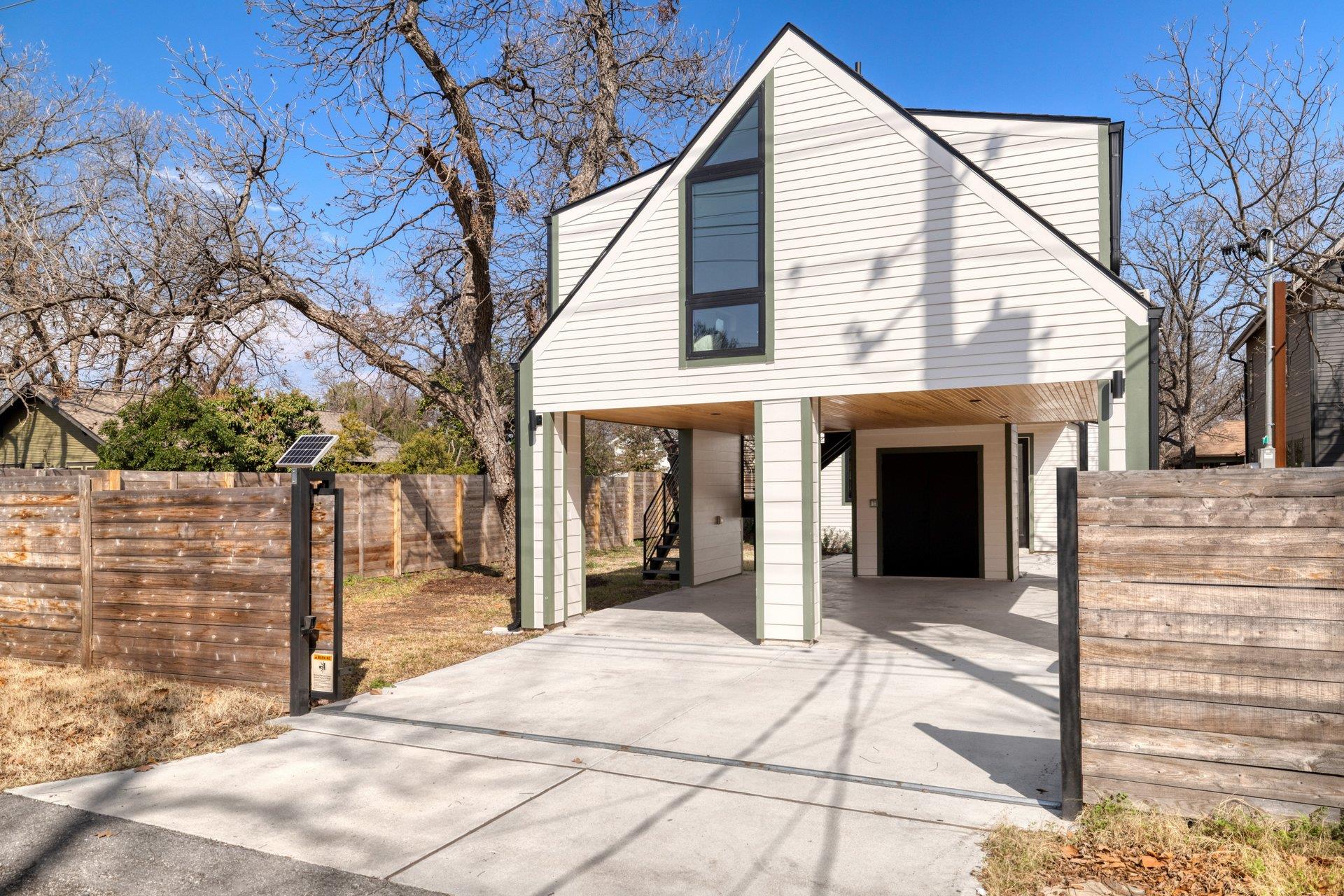 2401 Willow St, Austin, TX 78702
