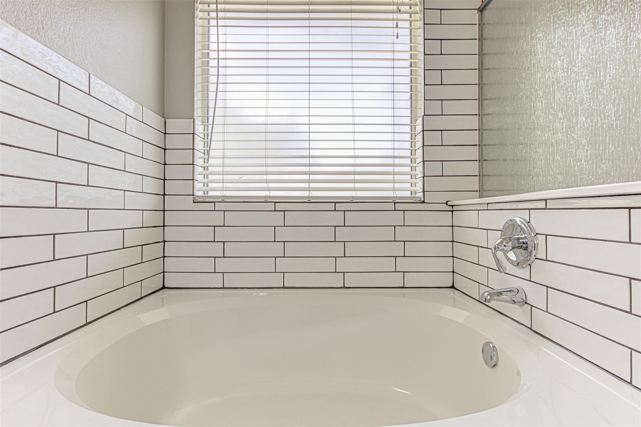 1502 Santolina Ct W, Pflugerville, TX 78660