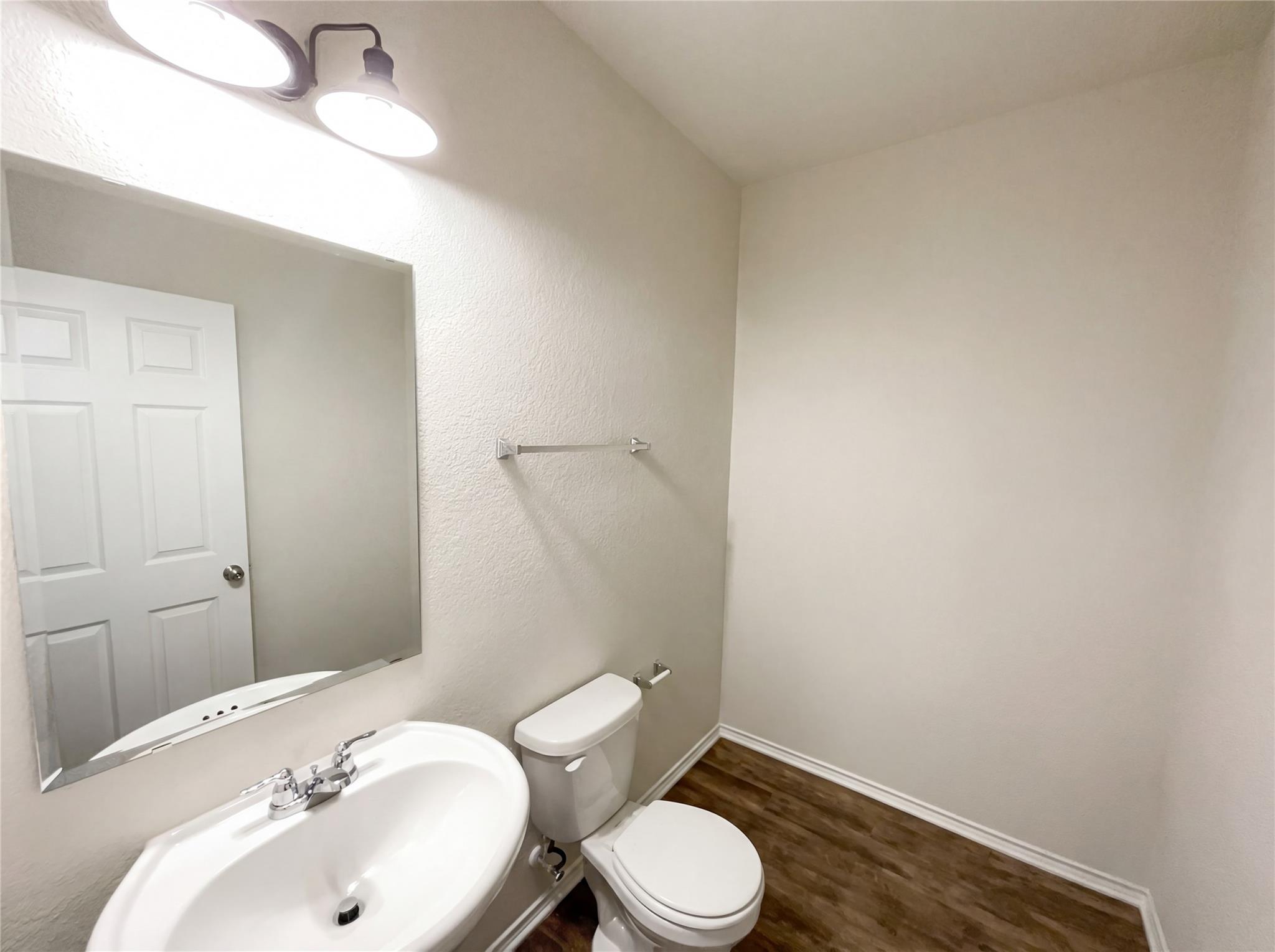 709 Hummingbird Ln, Leander, TX 78641