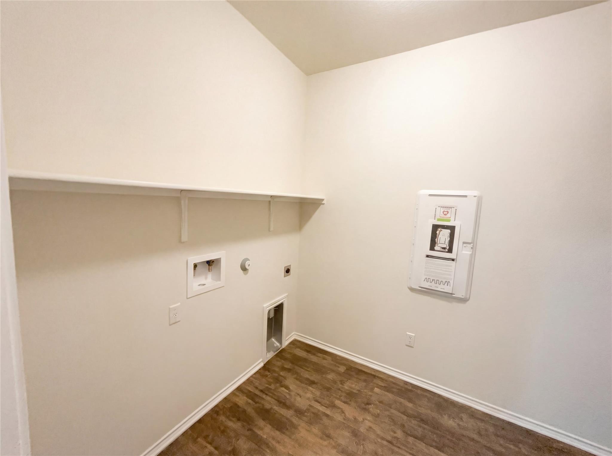 709 Hummingbird Ln, Leander, TX 78641