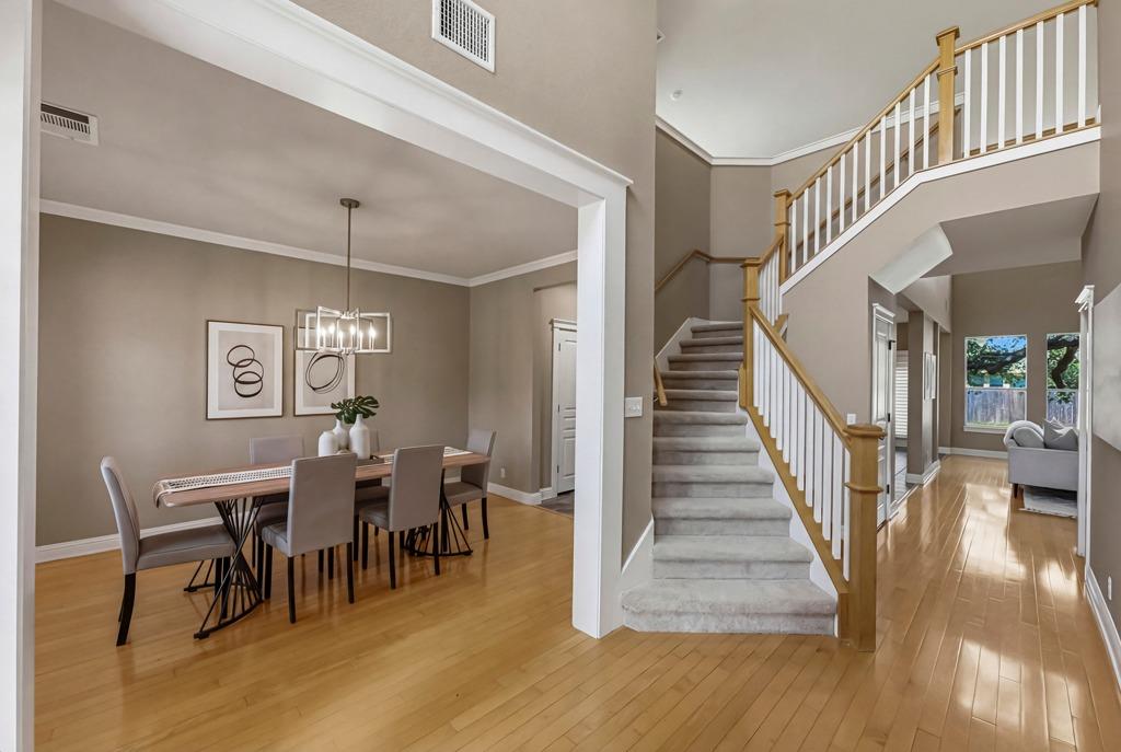 9301 Hopeland Dr, Austin, TX 78749