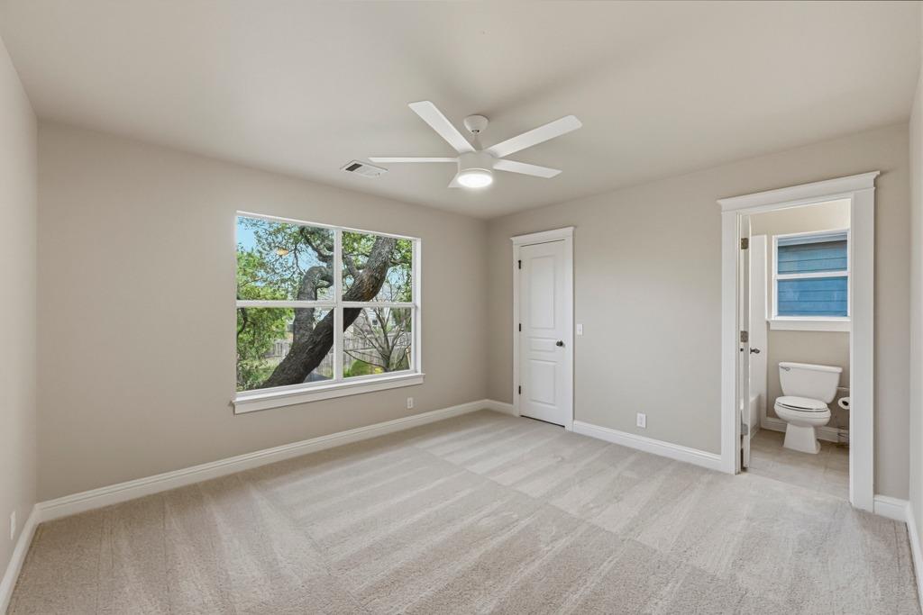 9301 Hopeland Dr, Austin, TX 78749