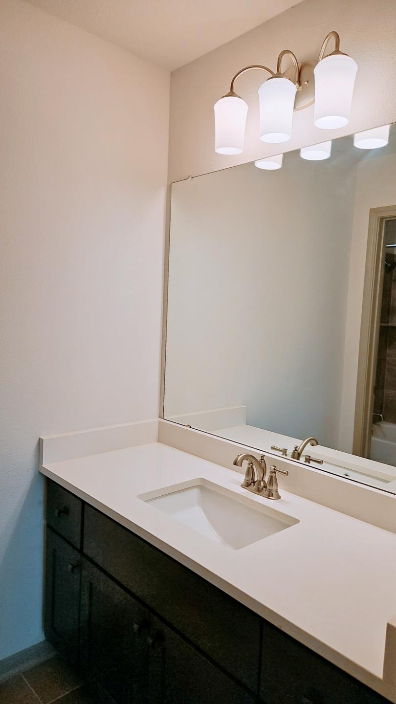 469 Anfield Cir, Austin, TX 78738