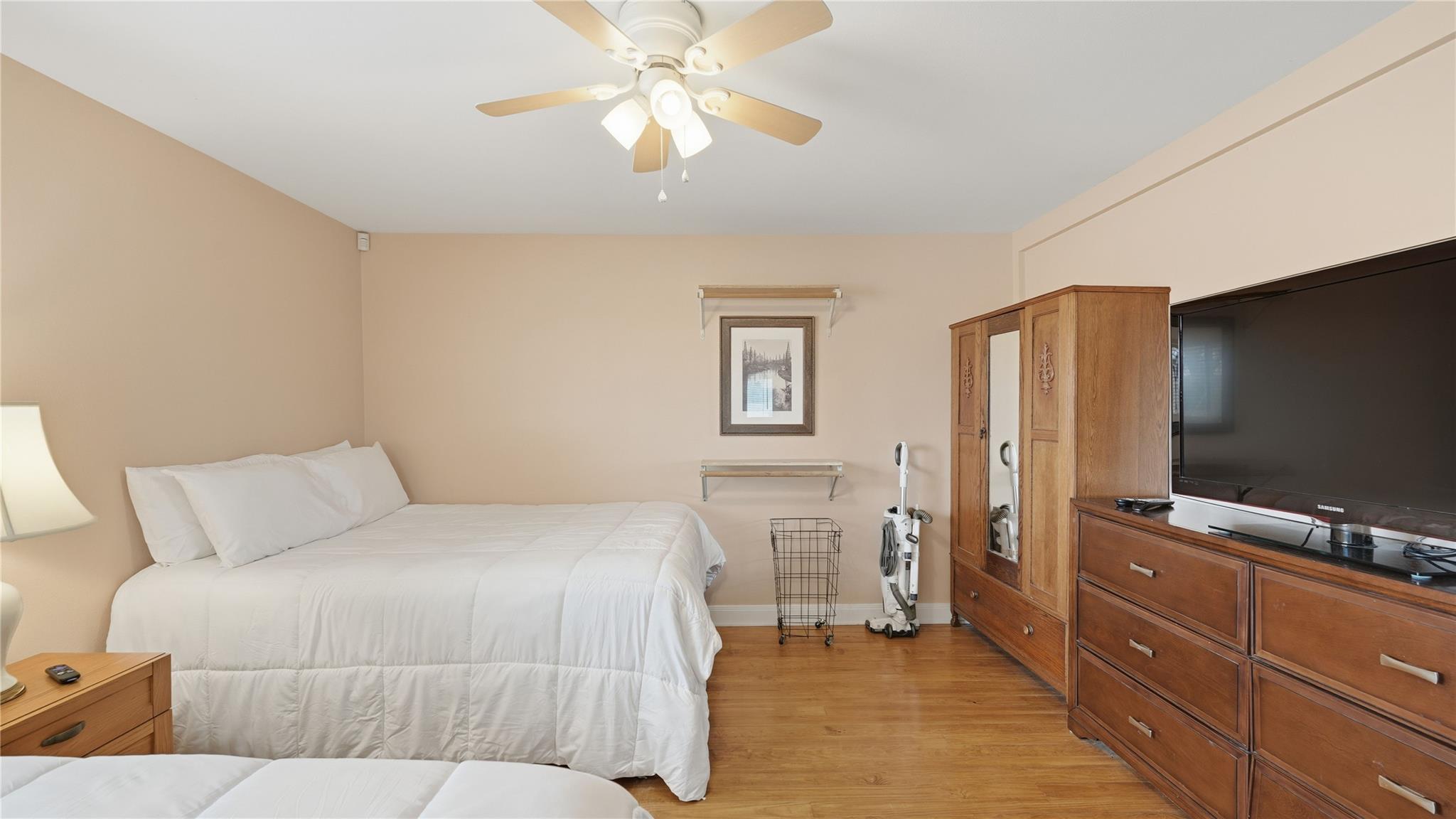 218 Little Ranch Rd # E, Red Rock, TX 78662