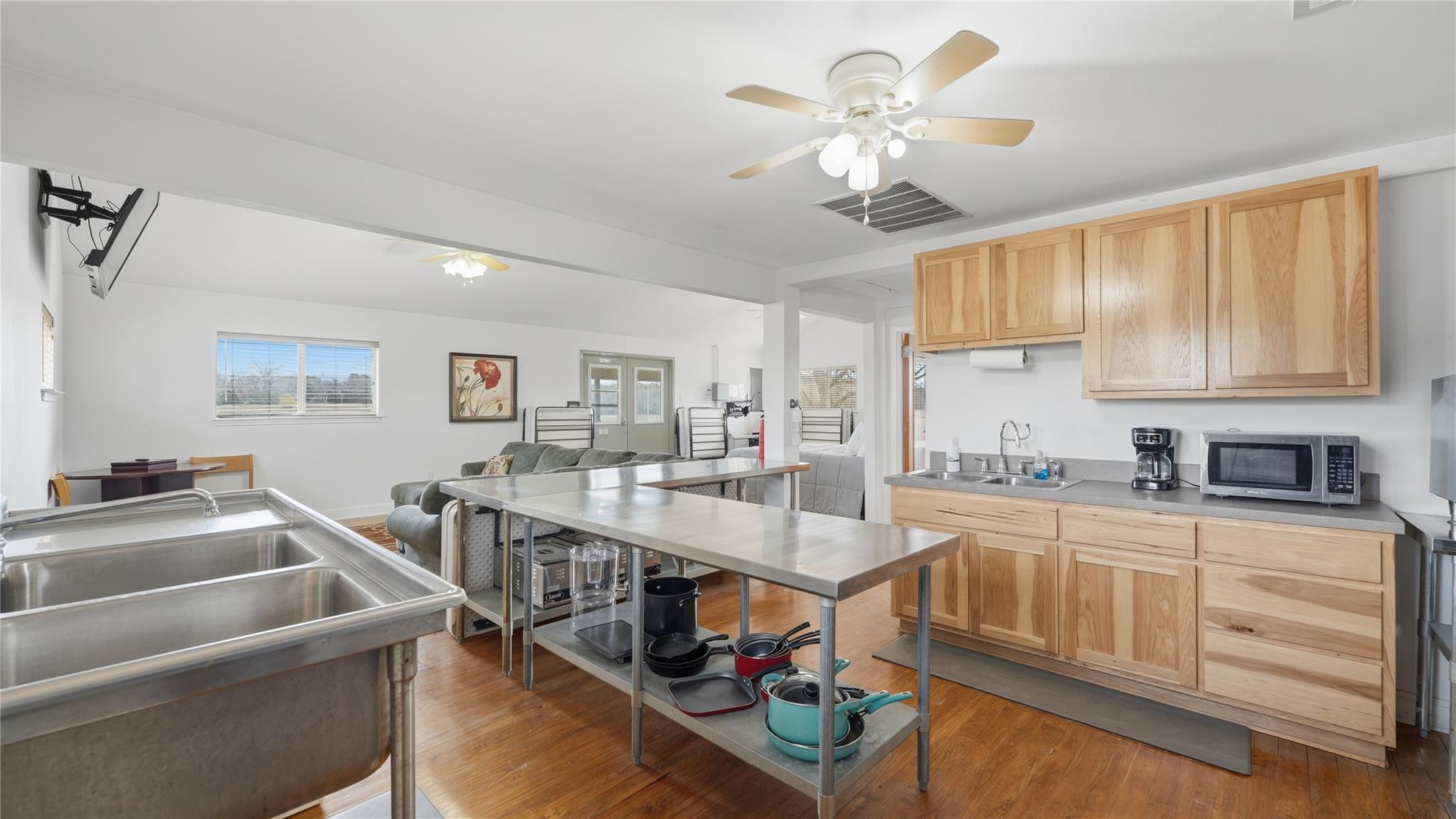 218 Little Ranch Rd # E, Red Rock, TX 78662