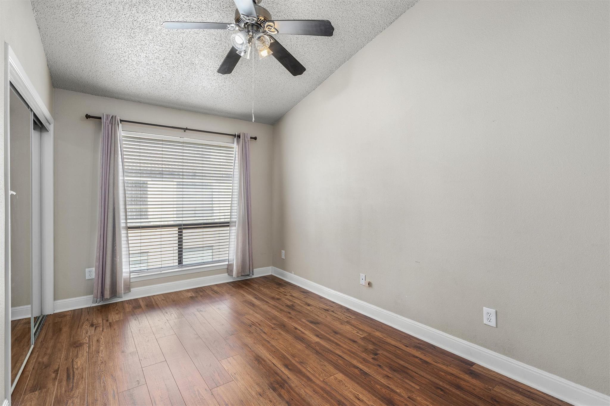 806 W 24th St # 326, Austin, TX 78705