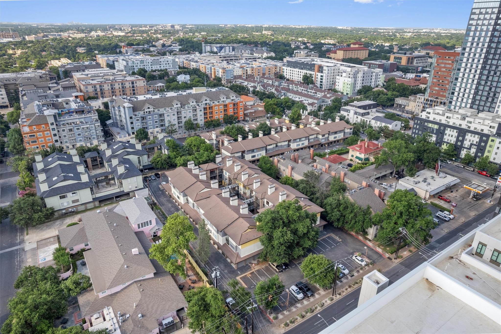 806 W 24th St # 326, Austin, TX 78705