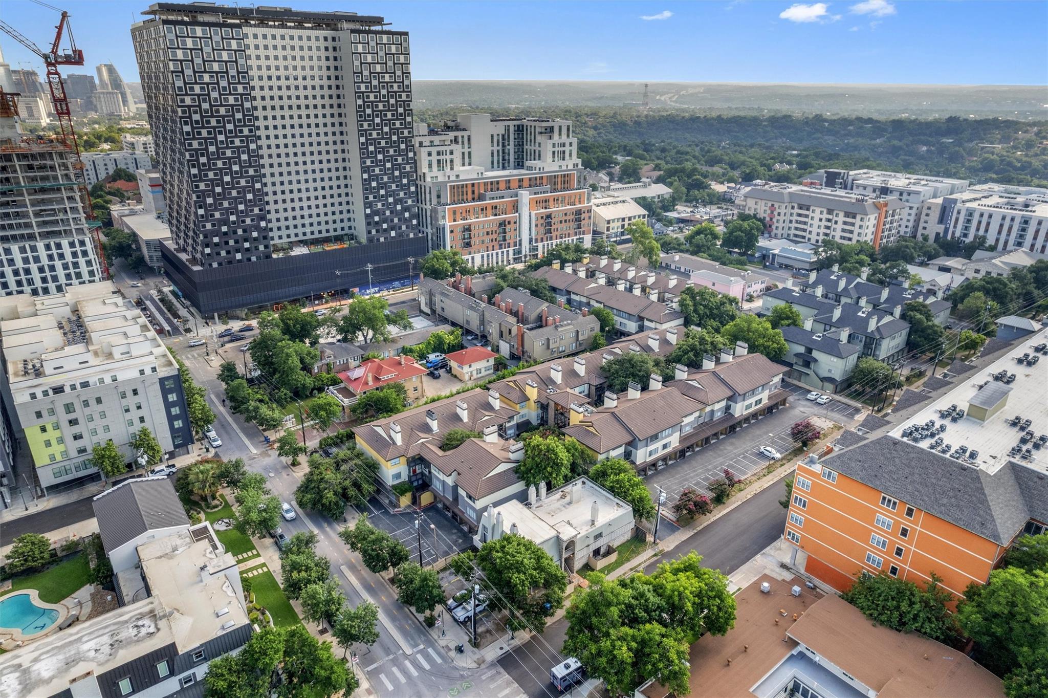 806 W 24th St # 326, Austin, TX 78705