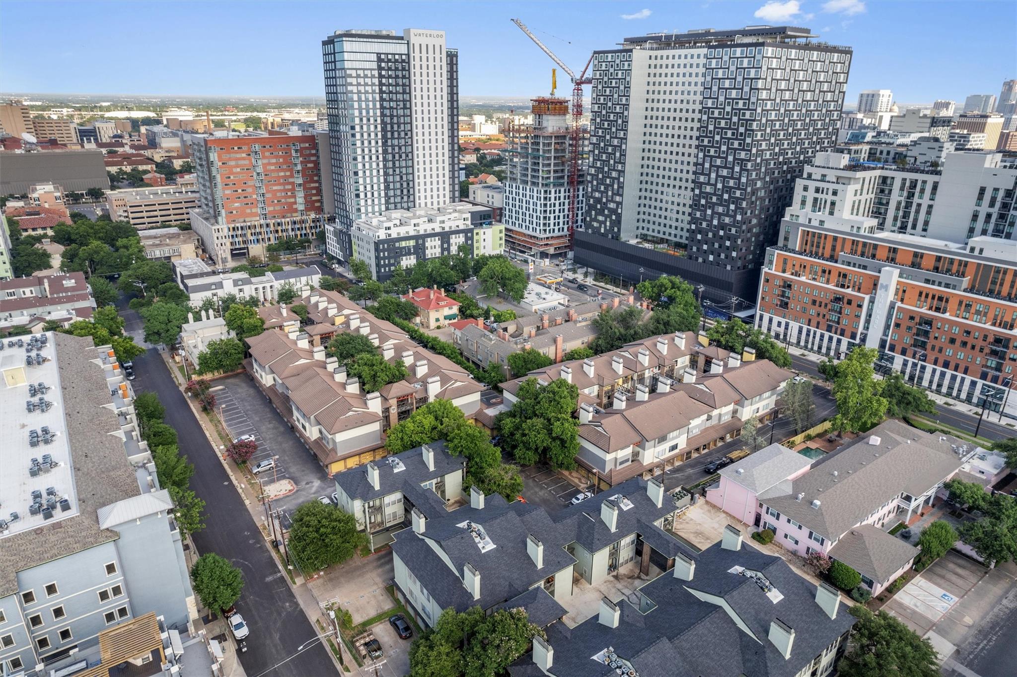 806 W 24th St # 326, Austin, TX 78705