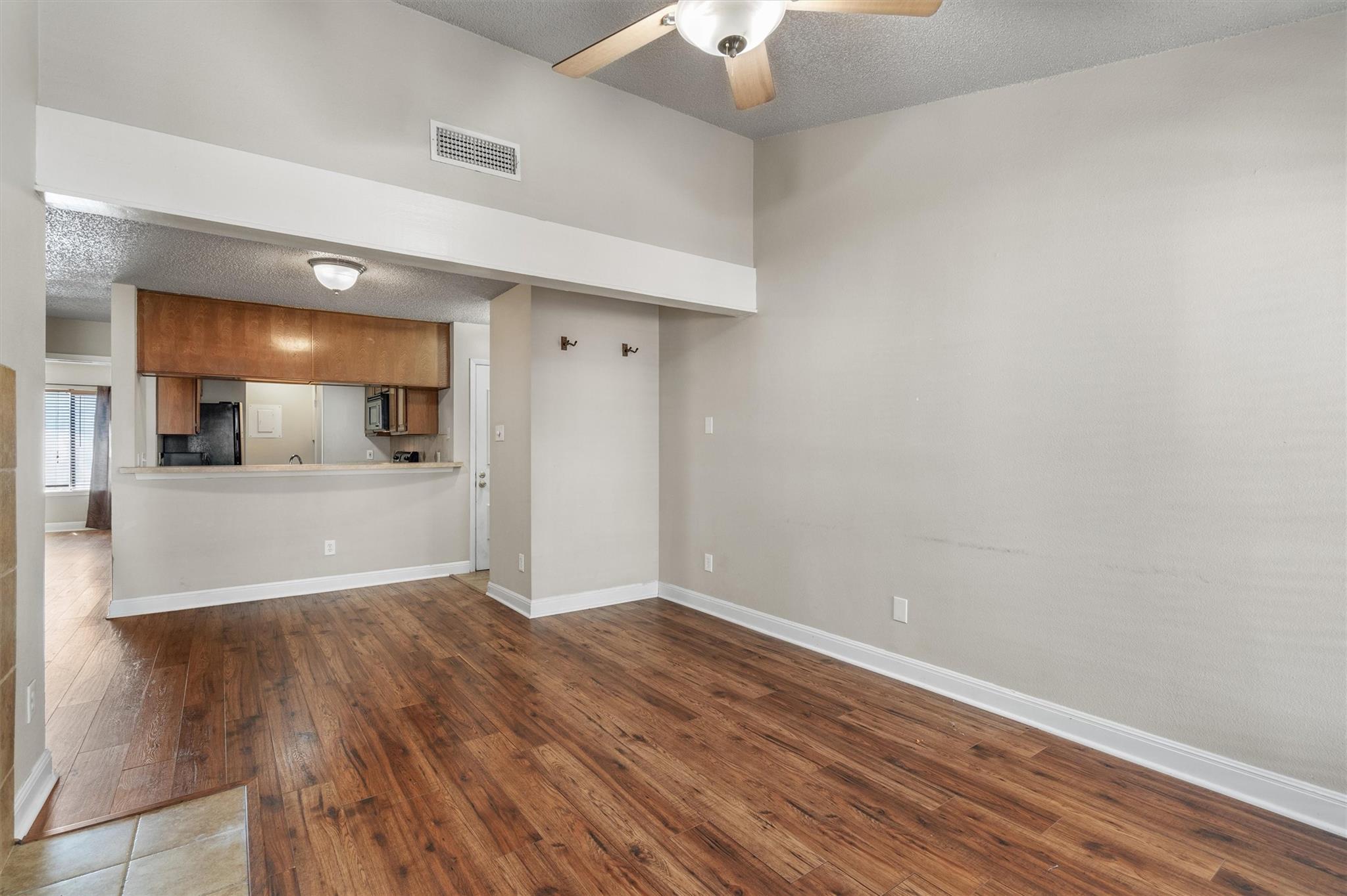 806 W 24th St # 326, Austin, TX 78705