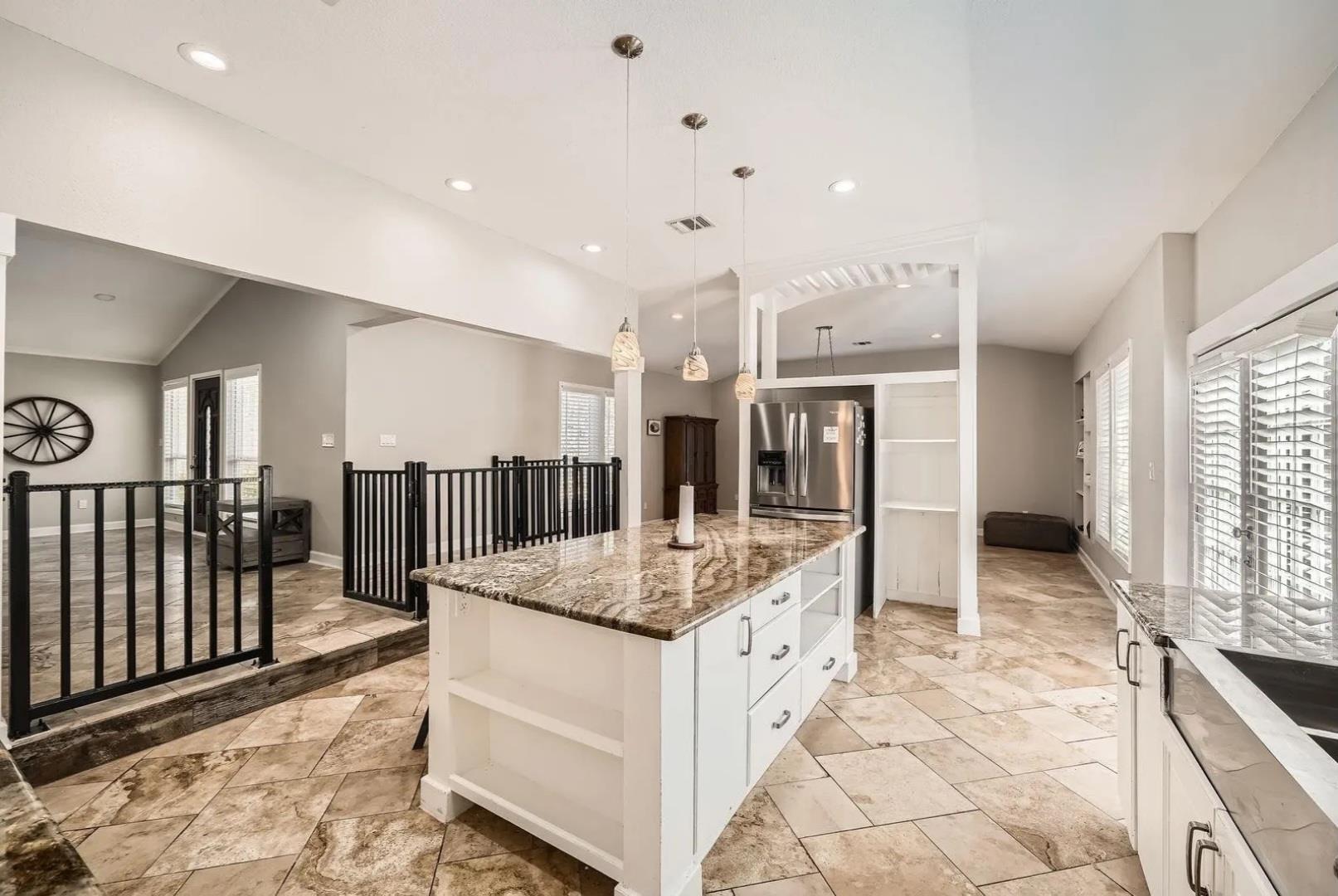 7507 Davy Dr, Volente, TX 78641