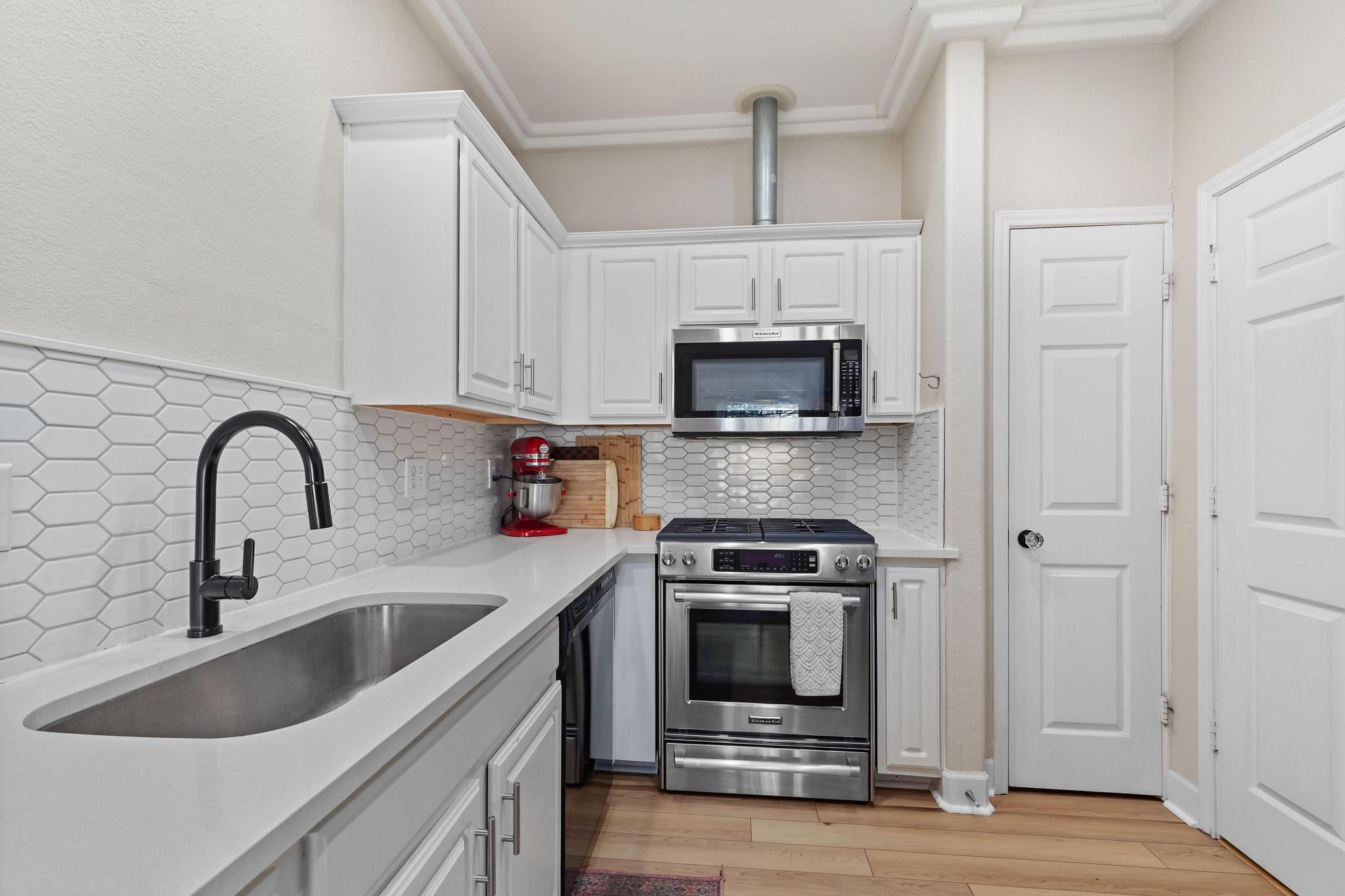 12295 Abbey Glen Ln, Austin, TX 78753