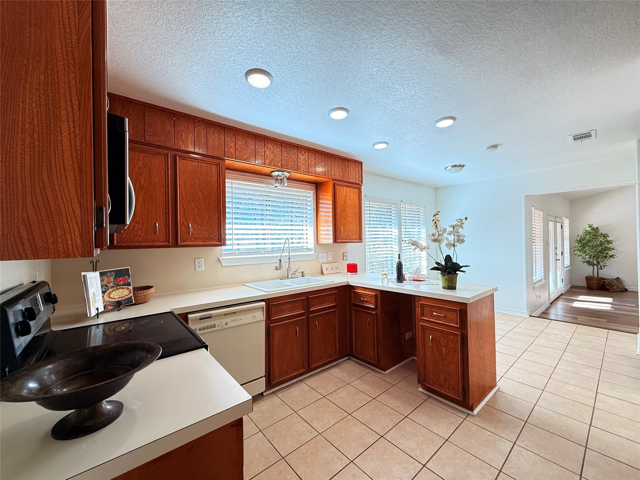 2111 Chinaberry Cir, Harker Heights, TX 76548