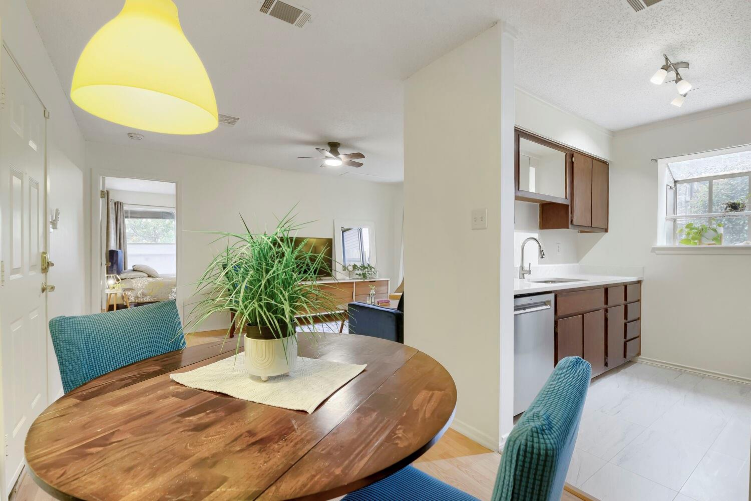 6903 Deatonhill Dr # 20, Austin, TX 78745