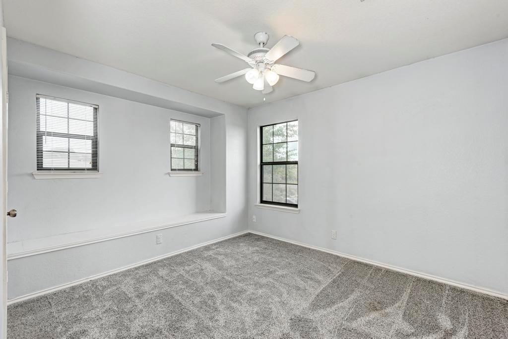 530 Sheep Trail Dr, Kyle, TX 78640