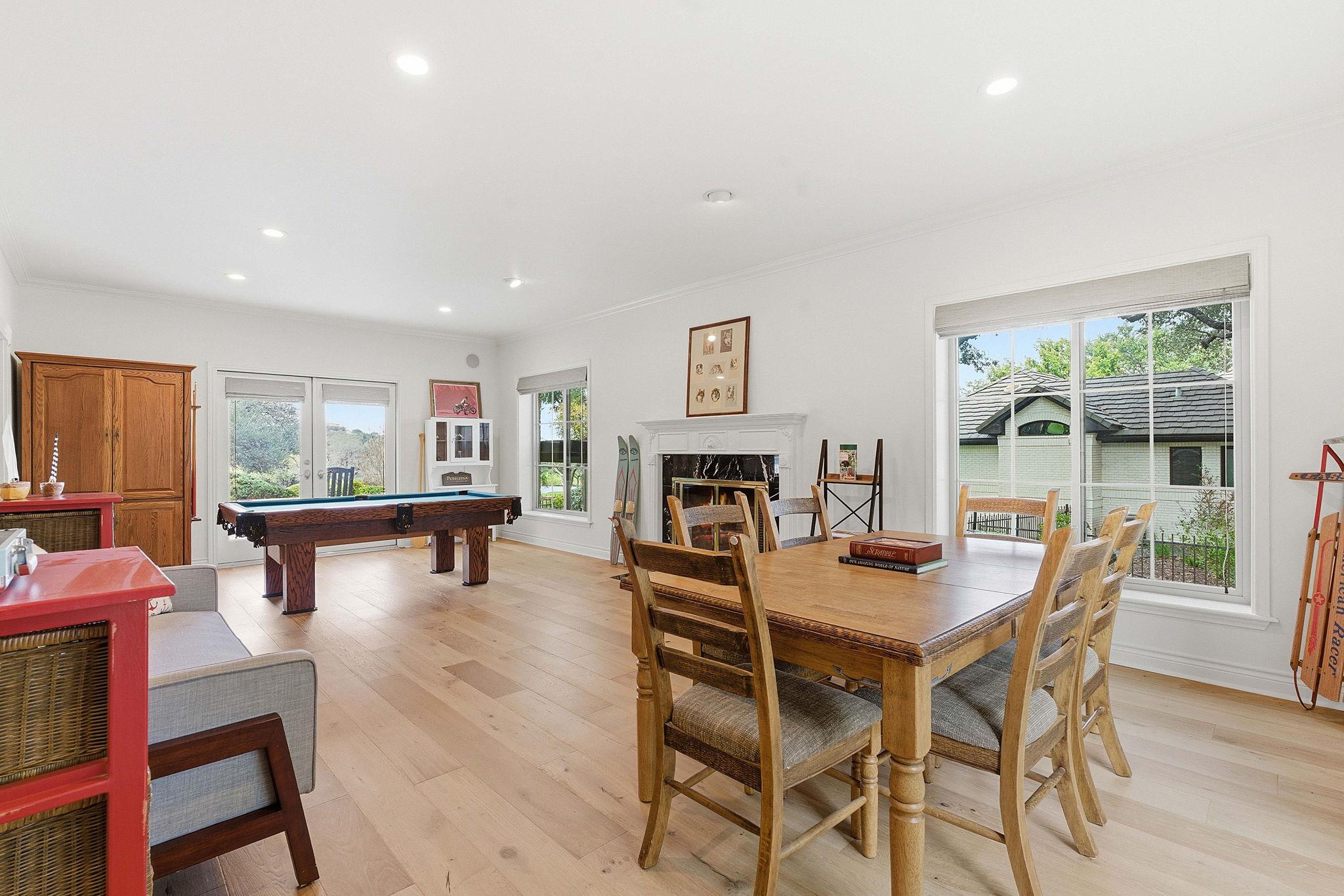 27030 Masters Pkwy, Spicewood, TX 78669