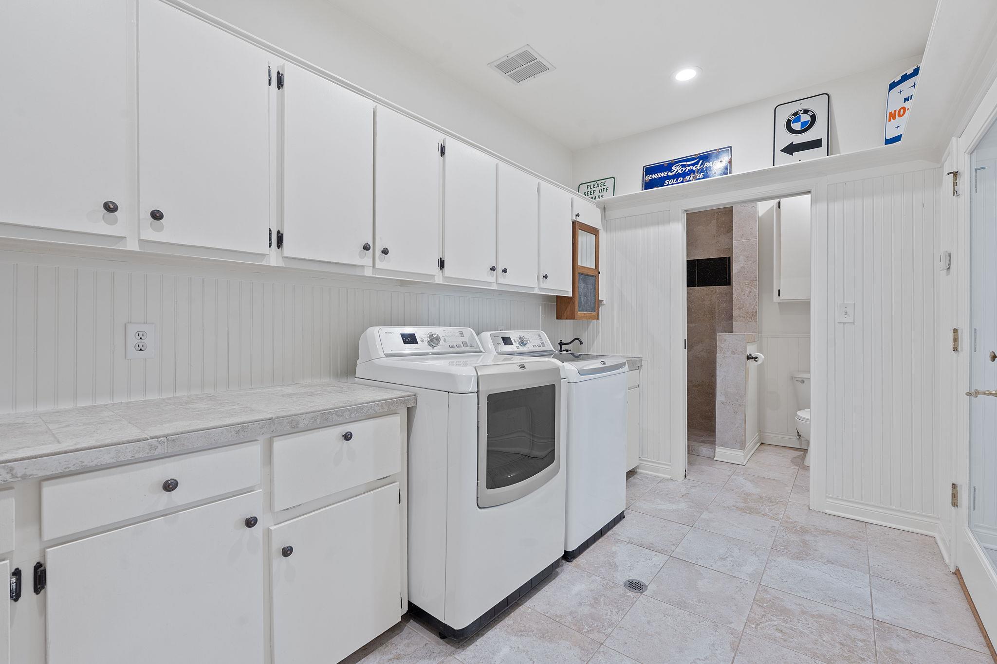 27030 Masters Pkwy, Spicewood, TX 78669