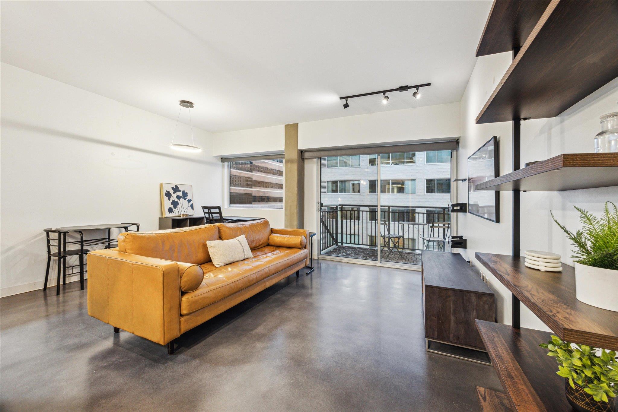 800 Brazos St # 1002, Austin, TX 78701