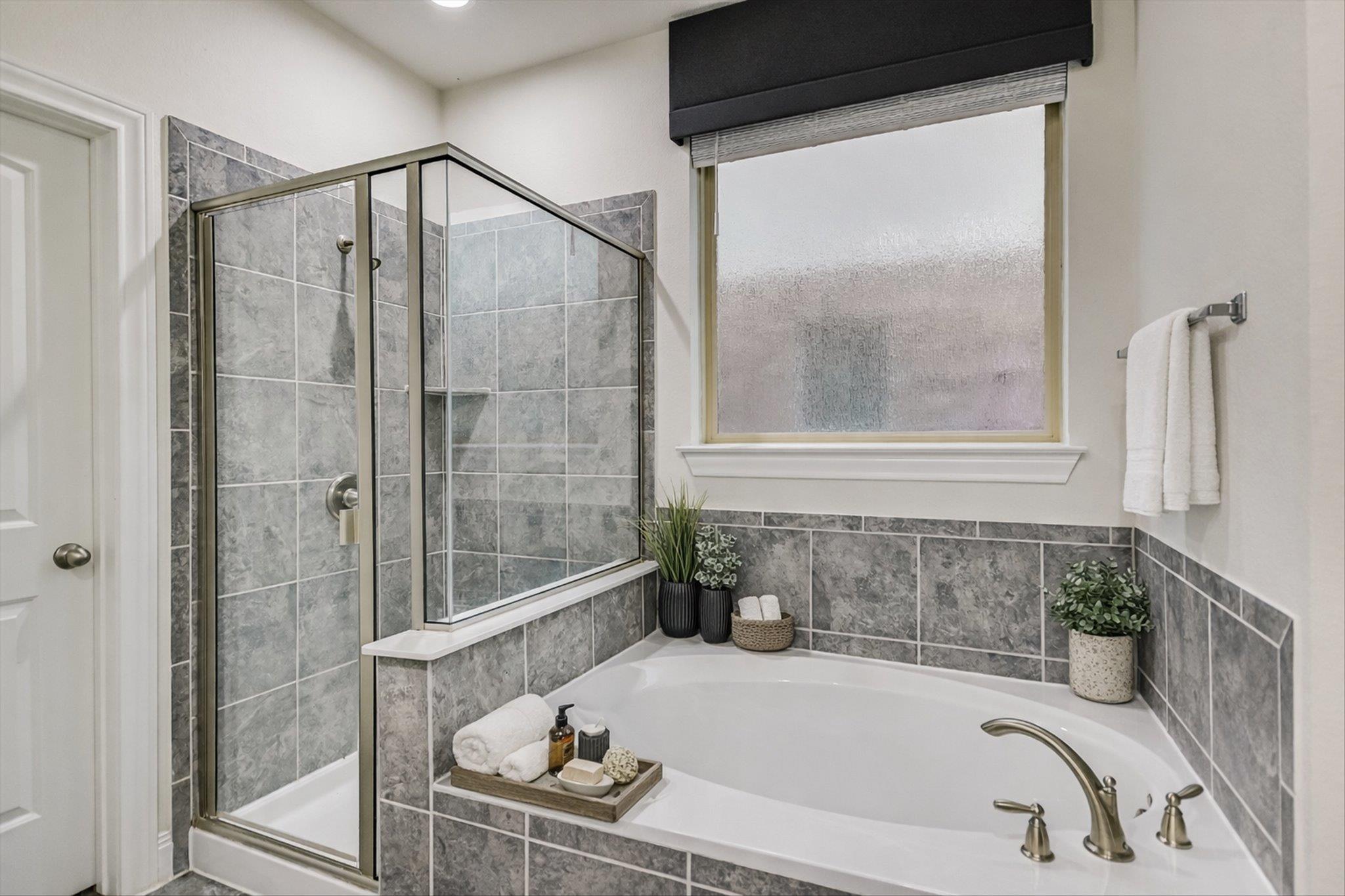 316 Middle Brook Dr, Leander, TX 78641