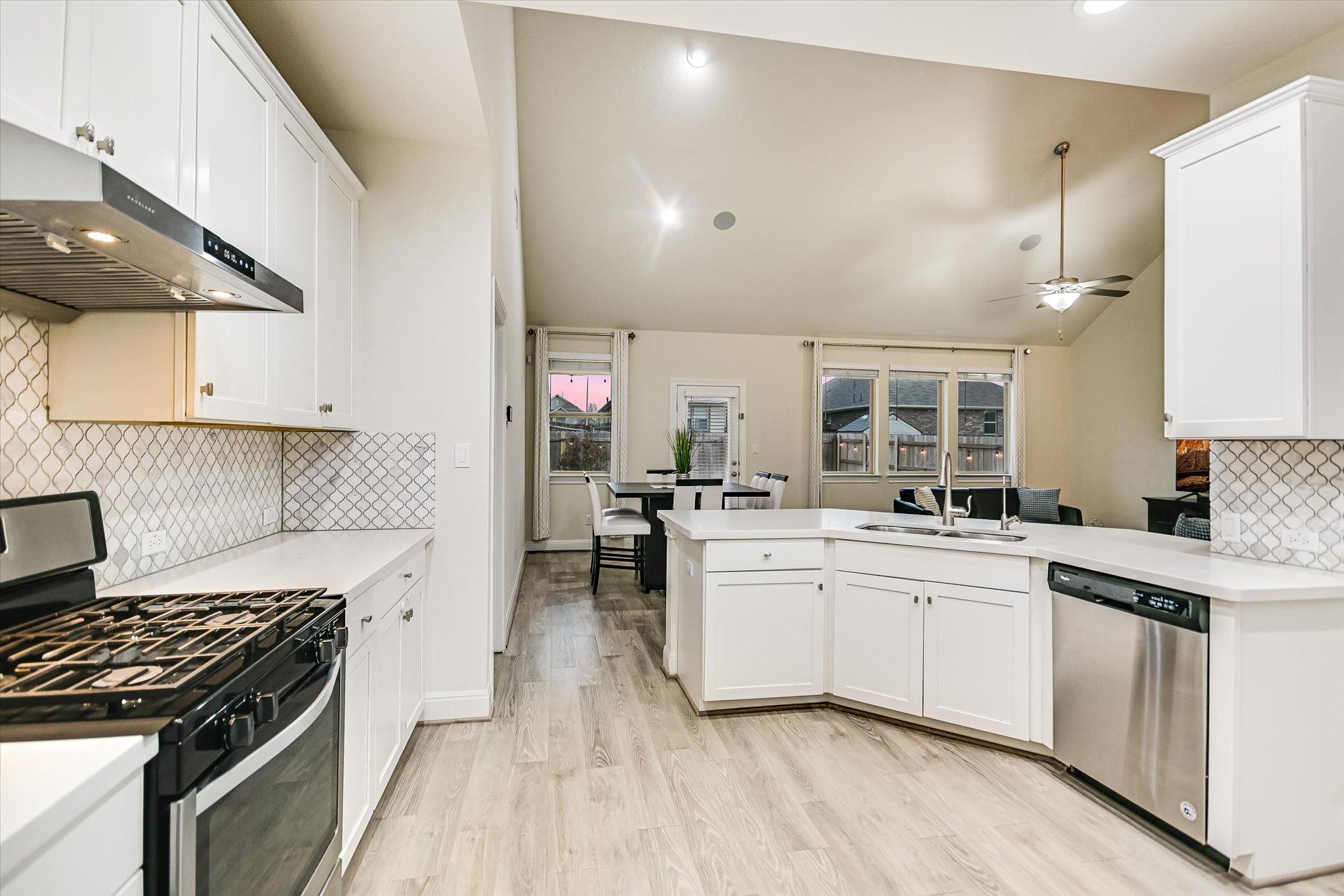 316 Middle Brook Dr, Leander, TX 78641