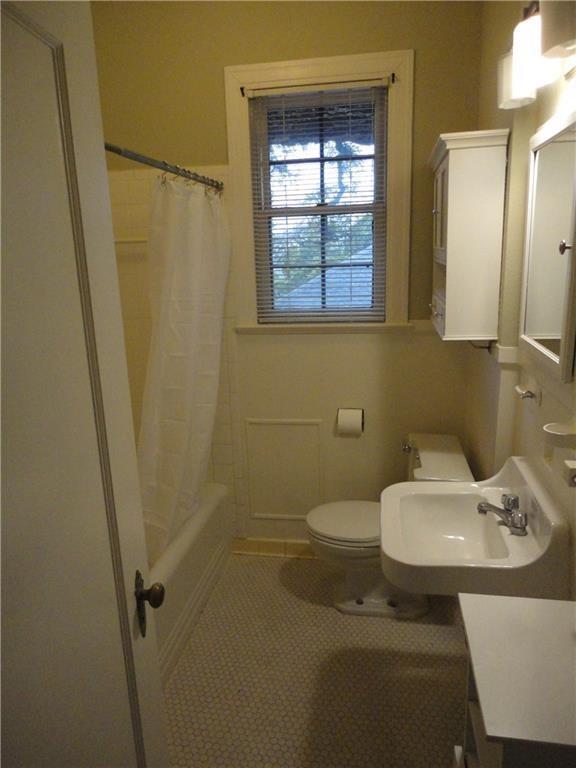 311 Moore Blvd # B, Austin, TX 78705