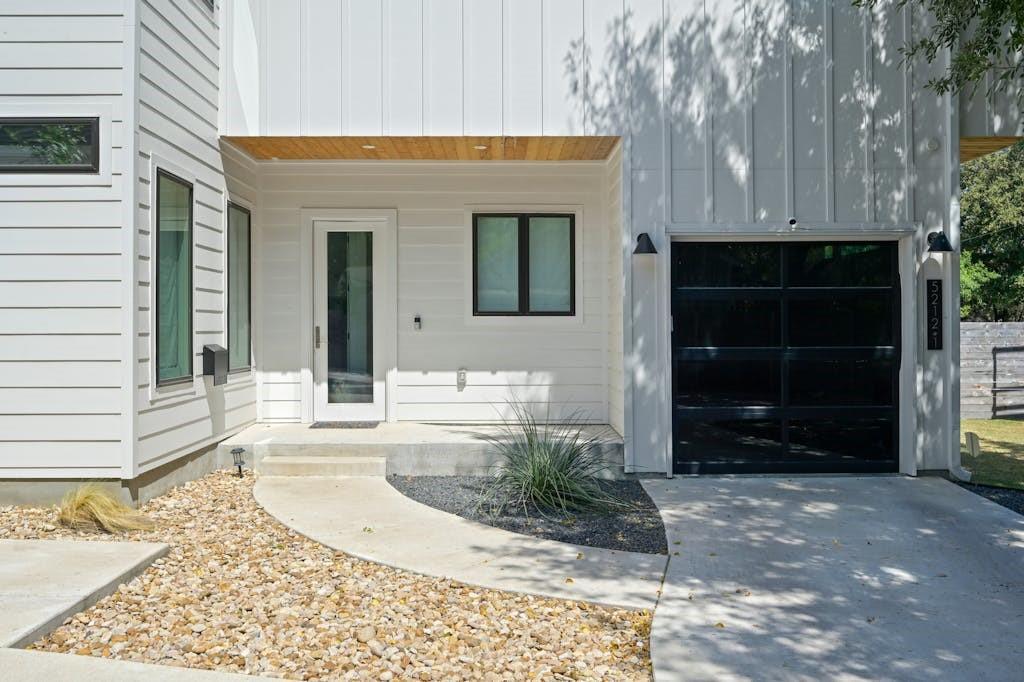 5212 Huisache St # 2, Austin, TX 78751