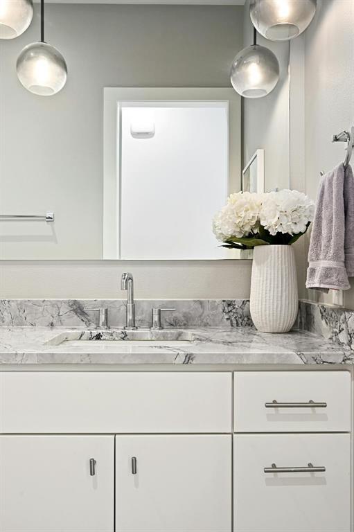 5212 Huisache St # 2, Austin, TX 78751