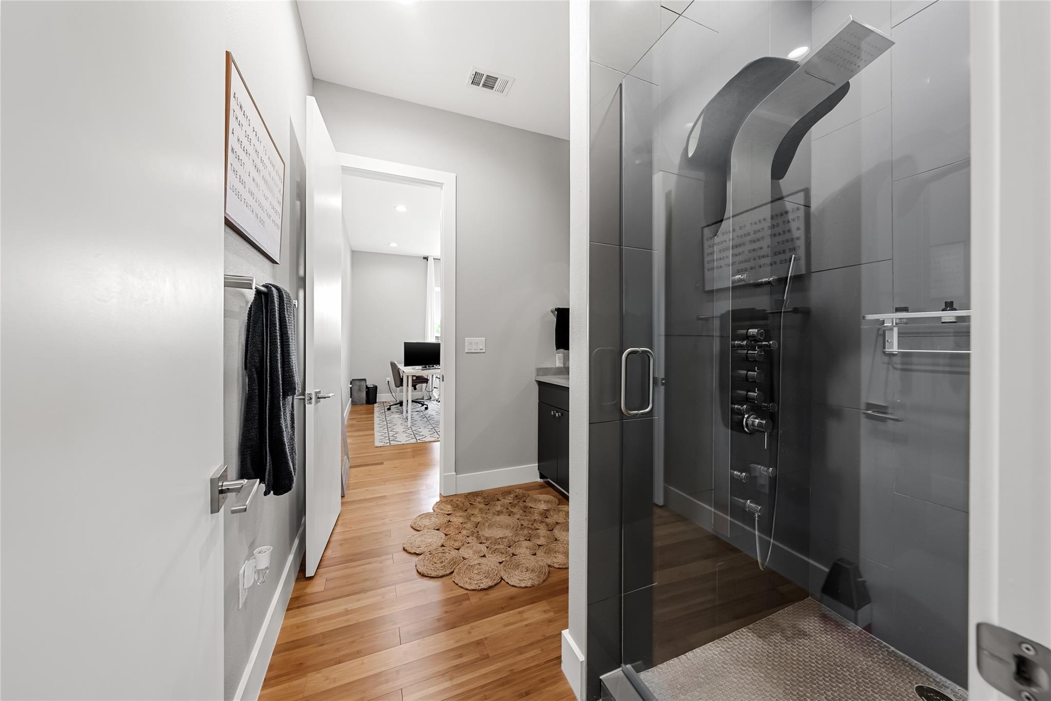 20107 Continental Dr # A, Lago Vista, TX 78645