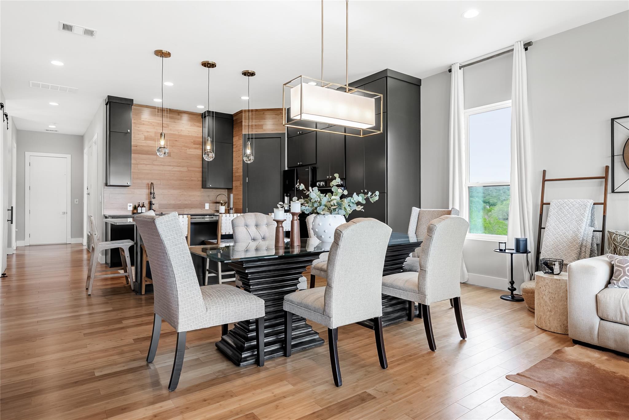 20107 Continental Dr # A, Lago Vista, TX 78645