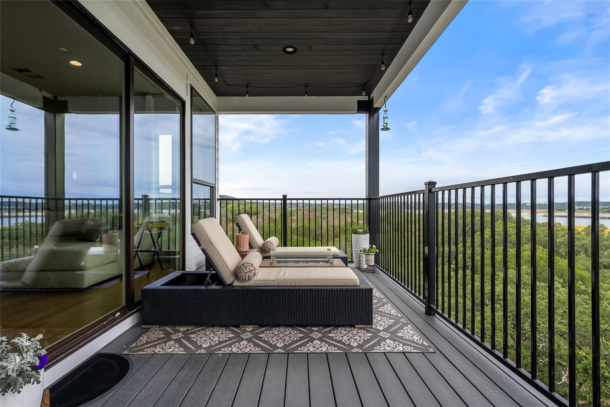 20107 Continental Dr # A, Lago Vista, TX 78645