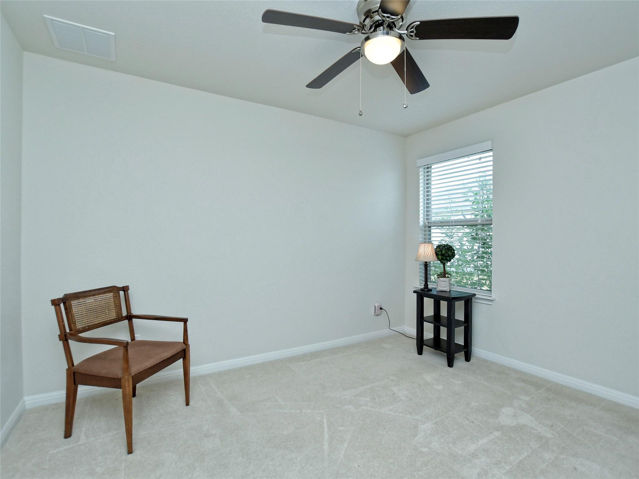 130 Sunshine Ln, Kyle, TX 78640