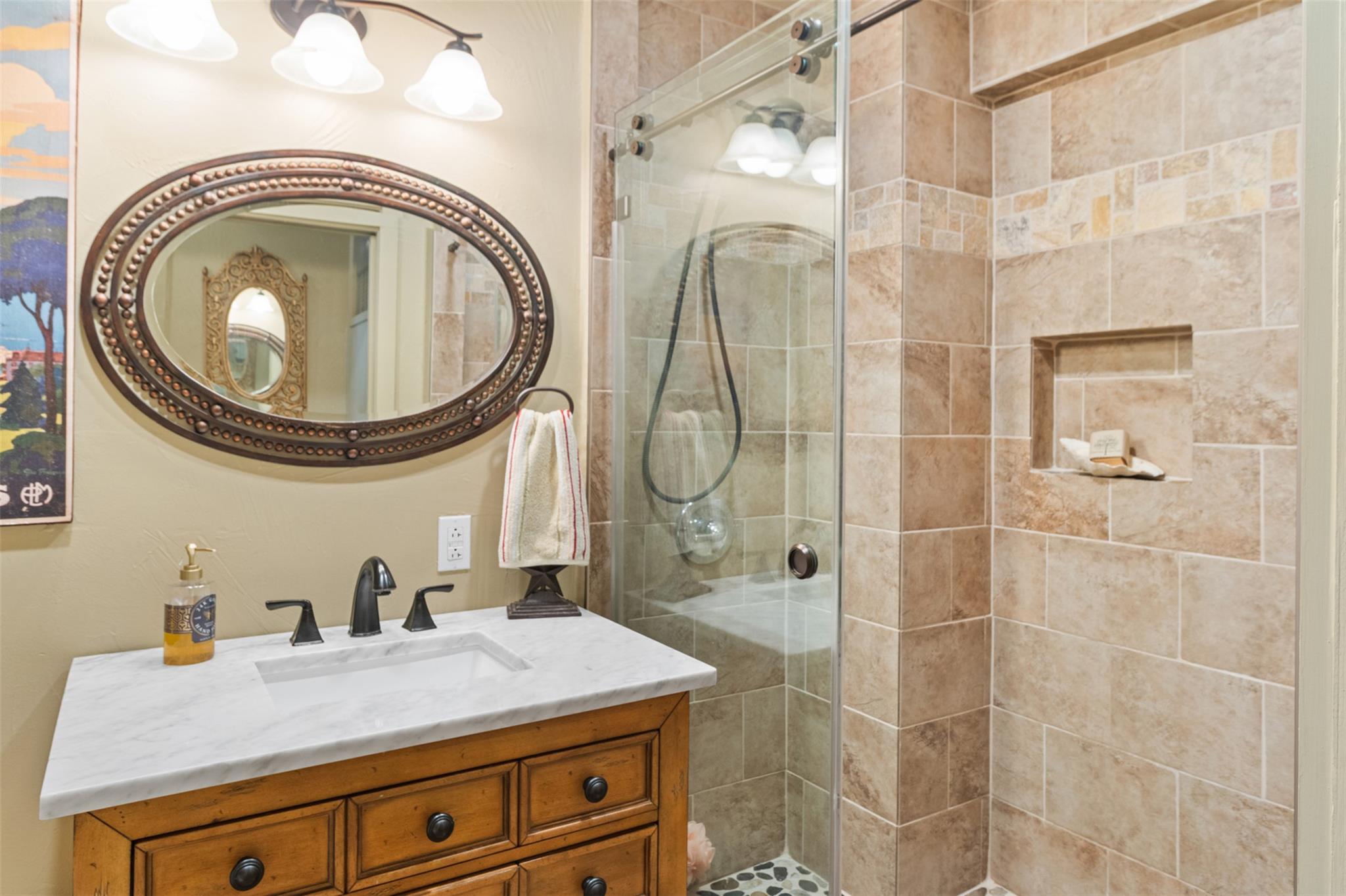 320 Harris Loop, Kingsland, TX 78639