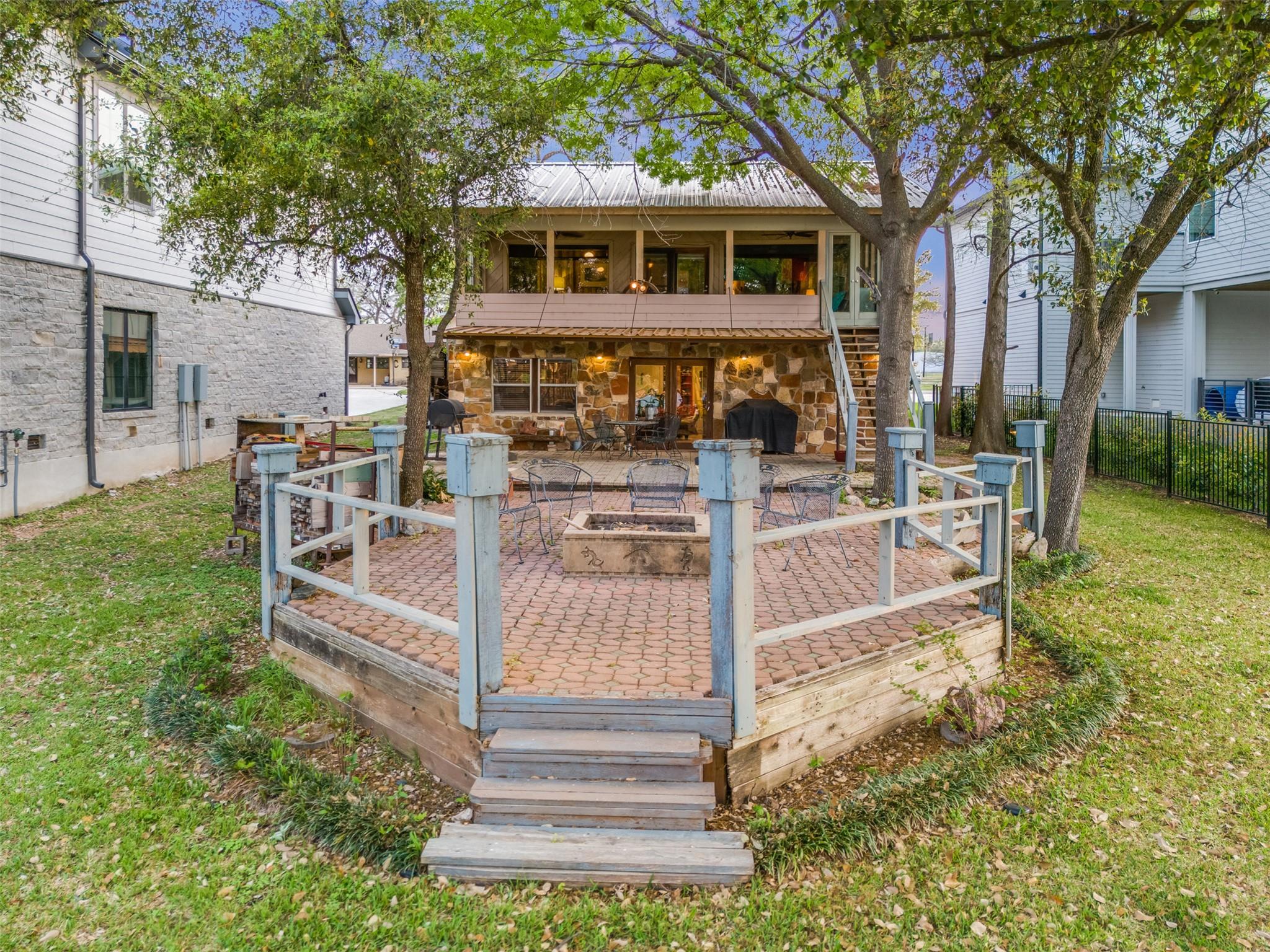 320 Harris Loop, Kingsland, TX 78639