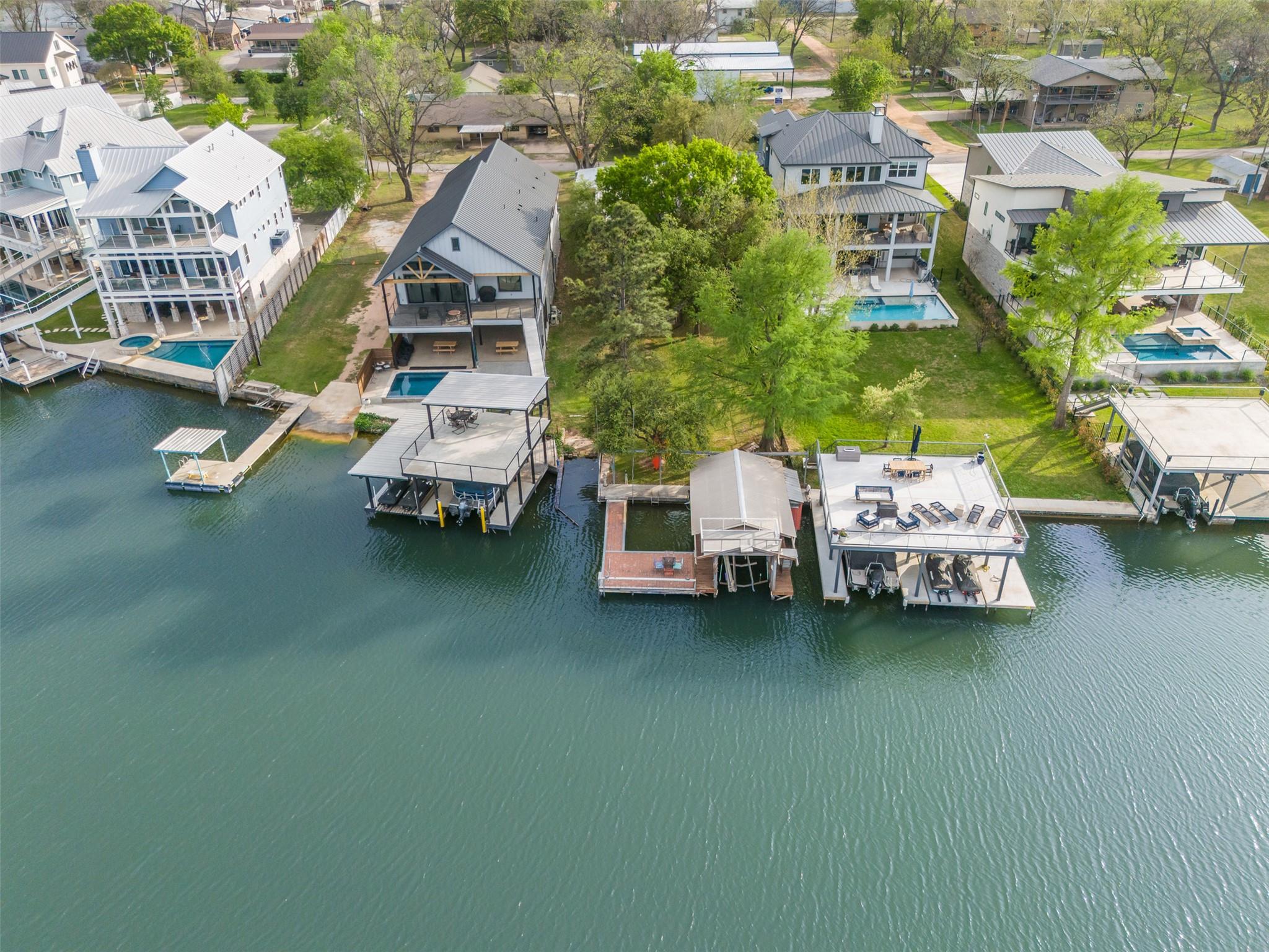 320 Harris Loop, Kingsland, TX 78639