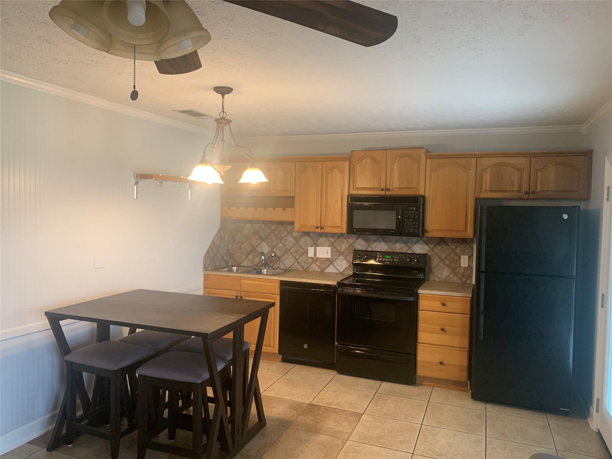 1919 American Dr # A-124, Lago Vista, TX 78645