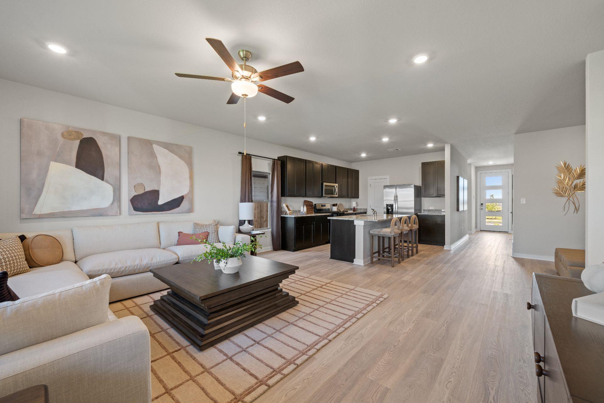 25529 Flora Bella Ln, Elgin, TX 78621