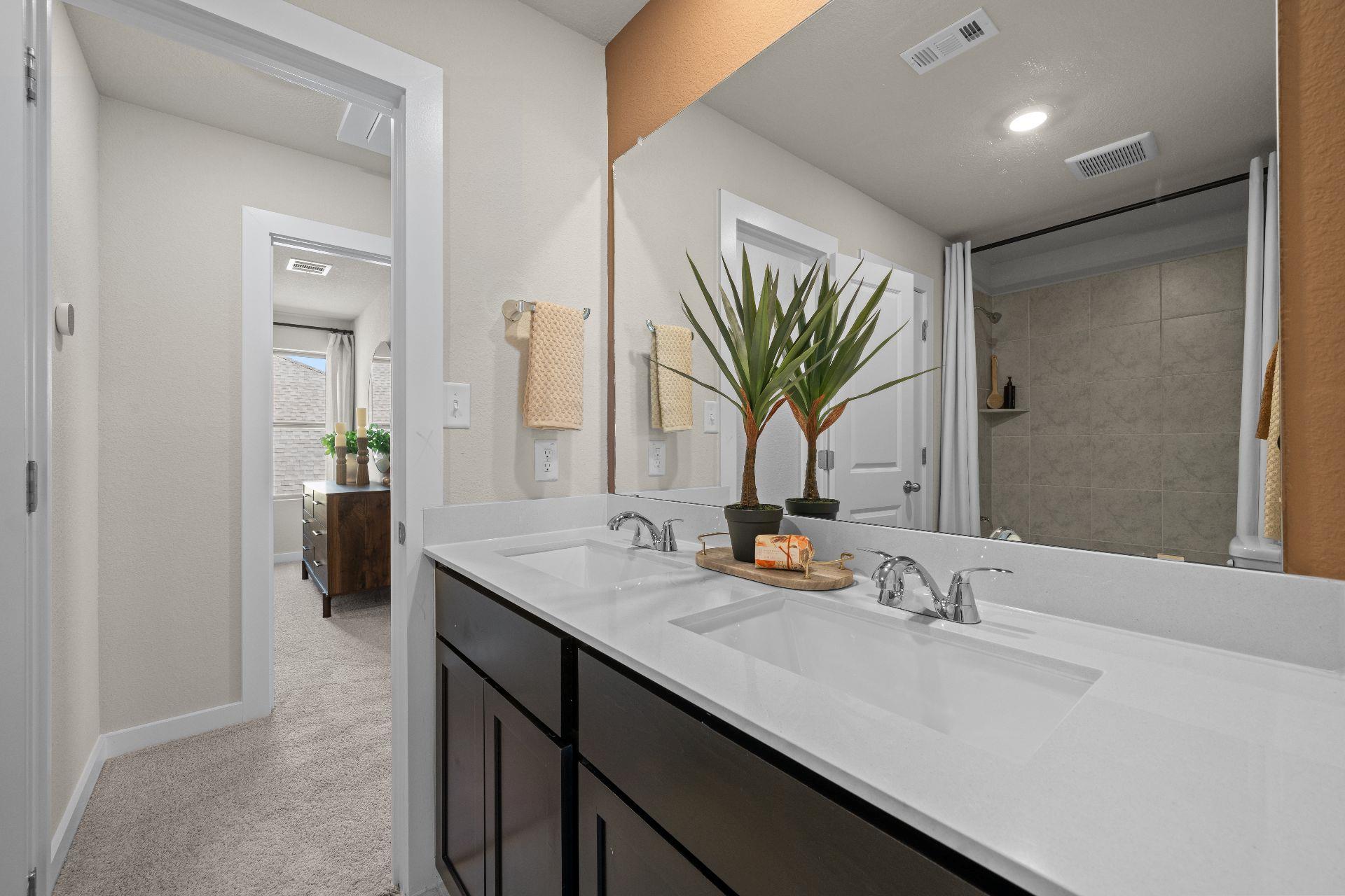 25529 Flora Bella Ln, Elgin, TX 78621